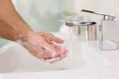 洗手肥皂运行水浴室水槽