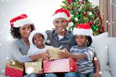 微笑家庭分享圣诞节礼物