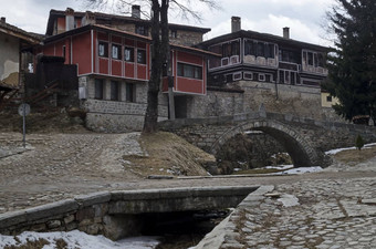 视图真实的<strong>石头桥</strong>住宅区独特的古老的房子小镇Koprivshtitsa