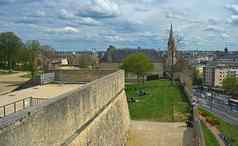 卡昂法国4月卡昂法国4月视图堡垒城市