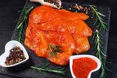 萨蒂利西莫腌料生鸡薄切片片腌料香料萨蒂利西莫腌制生肉烹饪饮食肉