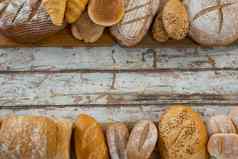 各种面包安排木板材