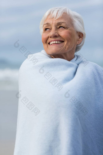 高级女人包装披肩海滩