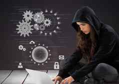 女人黑客移动PC前面紫色的背景数字图标