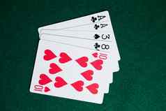 玩卡片安排扑克表格