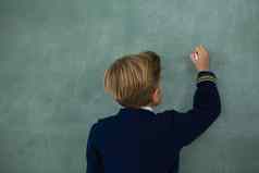 小学生写作粉笔黑板