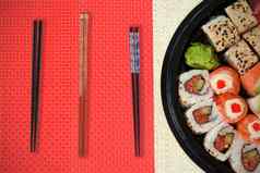 复合图像高角视图新鲜的日本食物