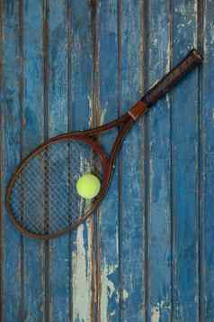 开销视图棕色（的）网球球拍球