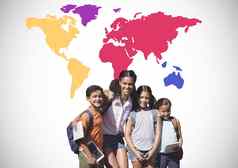 孩子们老师前面色彩斑斓的世界地图