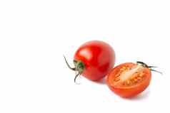 新鲜的红色的樱桃番茄叶子一半胎儿小影子孤立的白色背景宏平躺水平特写镜头健康的吃农民的产品生食物酮饮食