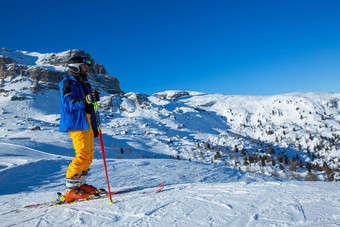 滑雪站坡冬天山
