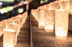 手工制作的日本大米纸灯笼照明zojoji寺庙