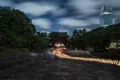 日本灯笼使手工制作的washi大米纸安排形状乳白色的照明石头步骤zojoji寺庙东京塔晚上七夕7月