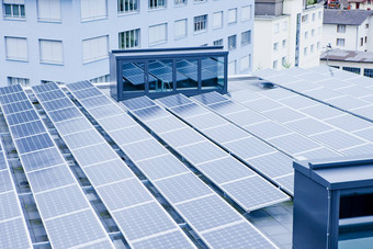 太阳能能源面板清洁能源屋顶前