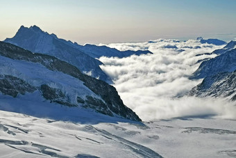 峰海云瑞士grindelawld雪山