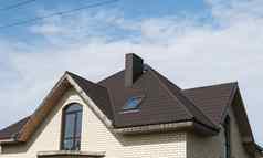 现代屋顶覆盖瓷砖效果聚氯乙烯涂层棕色（的）金属屋顶表
