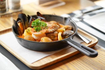 马赛鱼汤锈最喜欢的法国海鲜汤