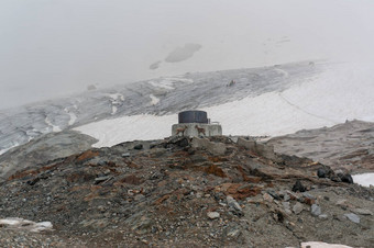 高山长途跋涉雪峰会欧洲阿尔卑斯山脉