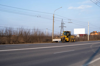 度工作路建设度工业机建设道路重责任机械工作高速公路建设设备压实路