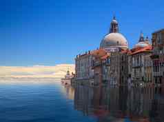 概念海水平上升威尼斯未来气候改变