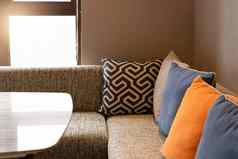 首页设计室内舒适的沙发生活房间色彩斑斓的国内生产总值