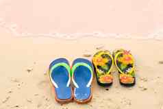 拖鞋白色沙子海滩旅行假期时间