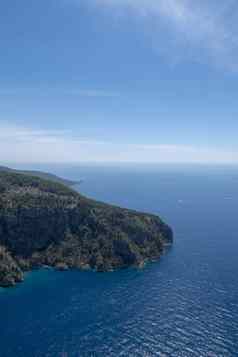 冥想有趣的自然森林美丽的海地中海