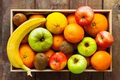 盒子完整的新鲜的水果水果收获苹果橙子柠檬猕猴桃香蕉乡村木表格