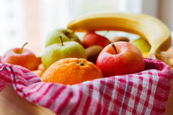 盒子完整的新鲜的水果水果收获苹果橙子柠檬猕猴桃香蕉乡村背景