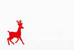 木红色的运行鹿圣诞节一年装饰平躺白色背景前视图的地方文本