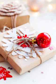 圣诞节一年背景礼物装饰圣诞节树假期背景星星五彩纸屑光灯泡的地方文本