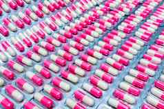 粉红抗生素胶囊药片泡包抗生素