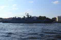军事船海军上将马卡洛夫neva河一天俄罗斯海军圣彼得堡