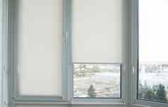 细节白色织物辊百叶窗塑料窗口木纹理生活房间