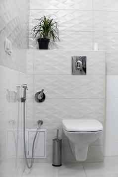 白色厕所。。。碗现代光浴室室内