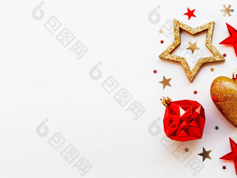 圣诞节一年背景<strong>装饰</strong>形状的圆金红色的<strong>球星</strong>星五彩纸屑心