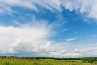 <strong>农村</strong>自然背景<strong>农村</strong>路径风场Cloudscape阳光明媚的一天俄罗斯