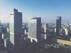 现代企业办公室摩天大楼城市中心华沙波兰
