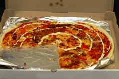 披萨盒子破碎的一块披萨咖啡馆披萨通常标准披萨