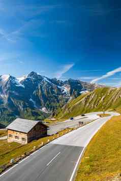 风景优美的全景高高山路奥地利阿尔卑斯山脉
