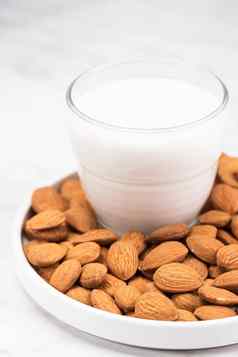 杏仁牛奶替代乳制品oraganic牛奶植物基于