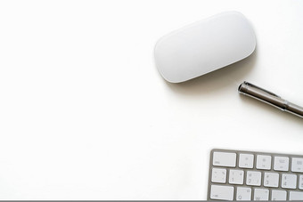 白色表格奢侈品笔电脑键盘鼠标