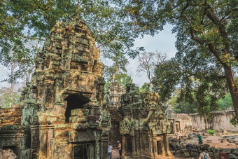 柬埔寨<strong>吴哥</strong>什么prohm寺庙墓掠袭者树根废墟