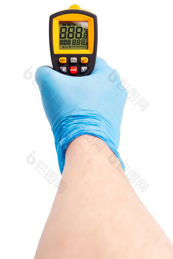 手蓝色的医疗乳胶手套的目标黄色的红外非接触式温度计孤立的白色模型显示状态
