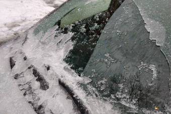 厚层冰覆盖车冻结雨蒙特利尔
