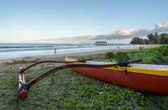传统的夏威夷独木舟里码头考艾岛