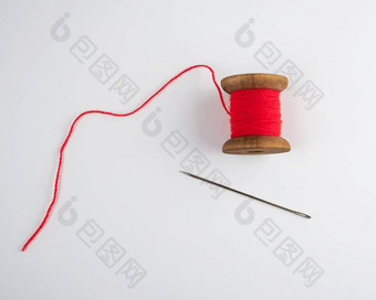 木卷红色的羊毛线程大针
