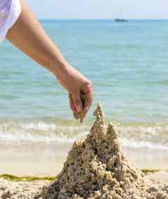 手构建城堡湿海沙子