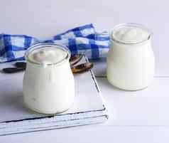 玻璃罐子牛奶酸奶自制的