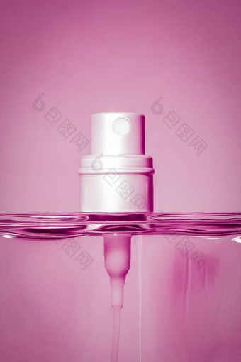粉红色的香水瓶头细节